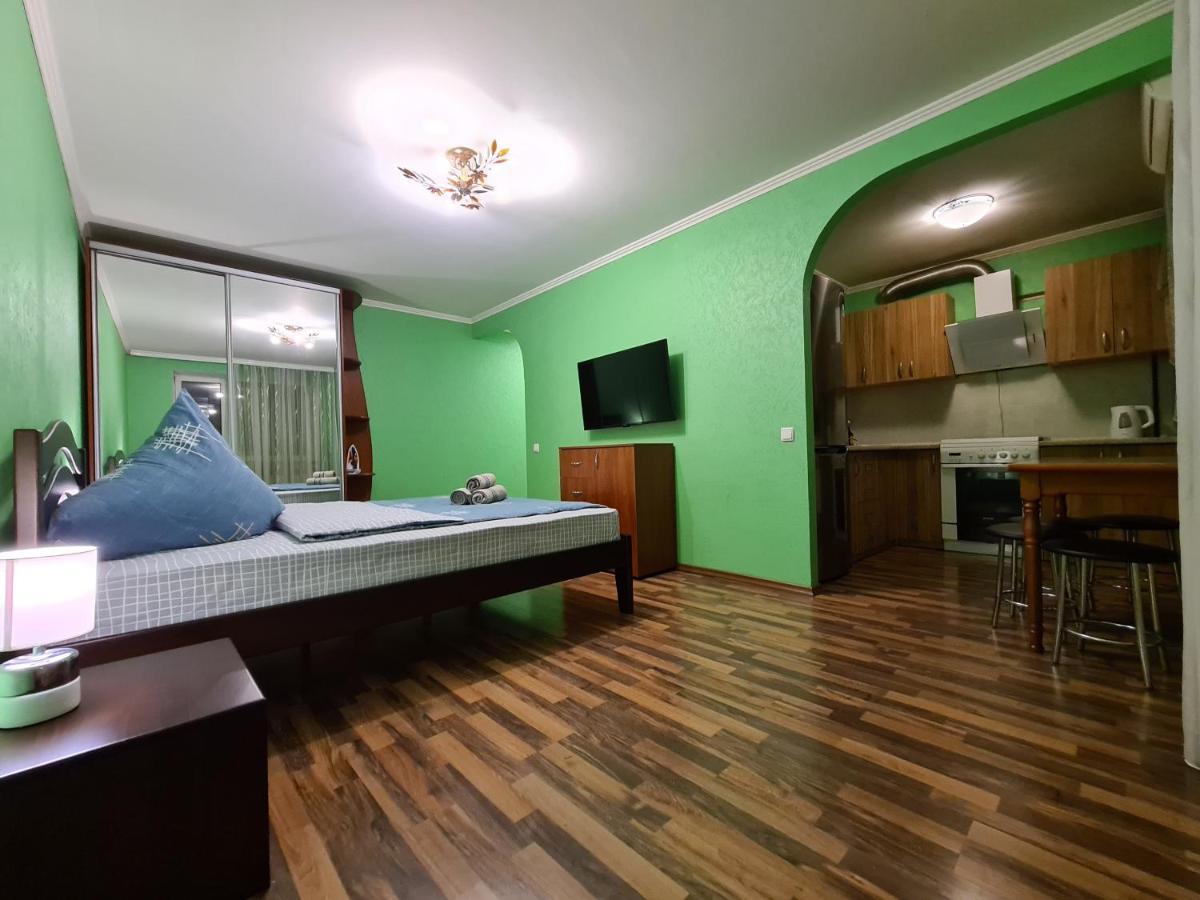 1-Room View Apartment Near Inturist On Sobornyi Avenue 143, By Grandhome Запорожье Экстерьер фото