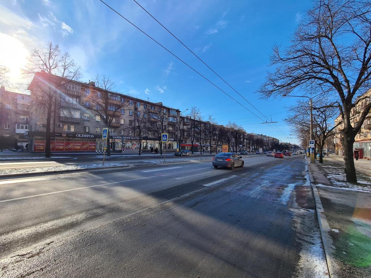 1-Room View Apartment Near Inturist On Sobornyi Avenue 143, By Grandhome Запорожье Экстерьер фото